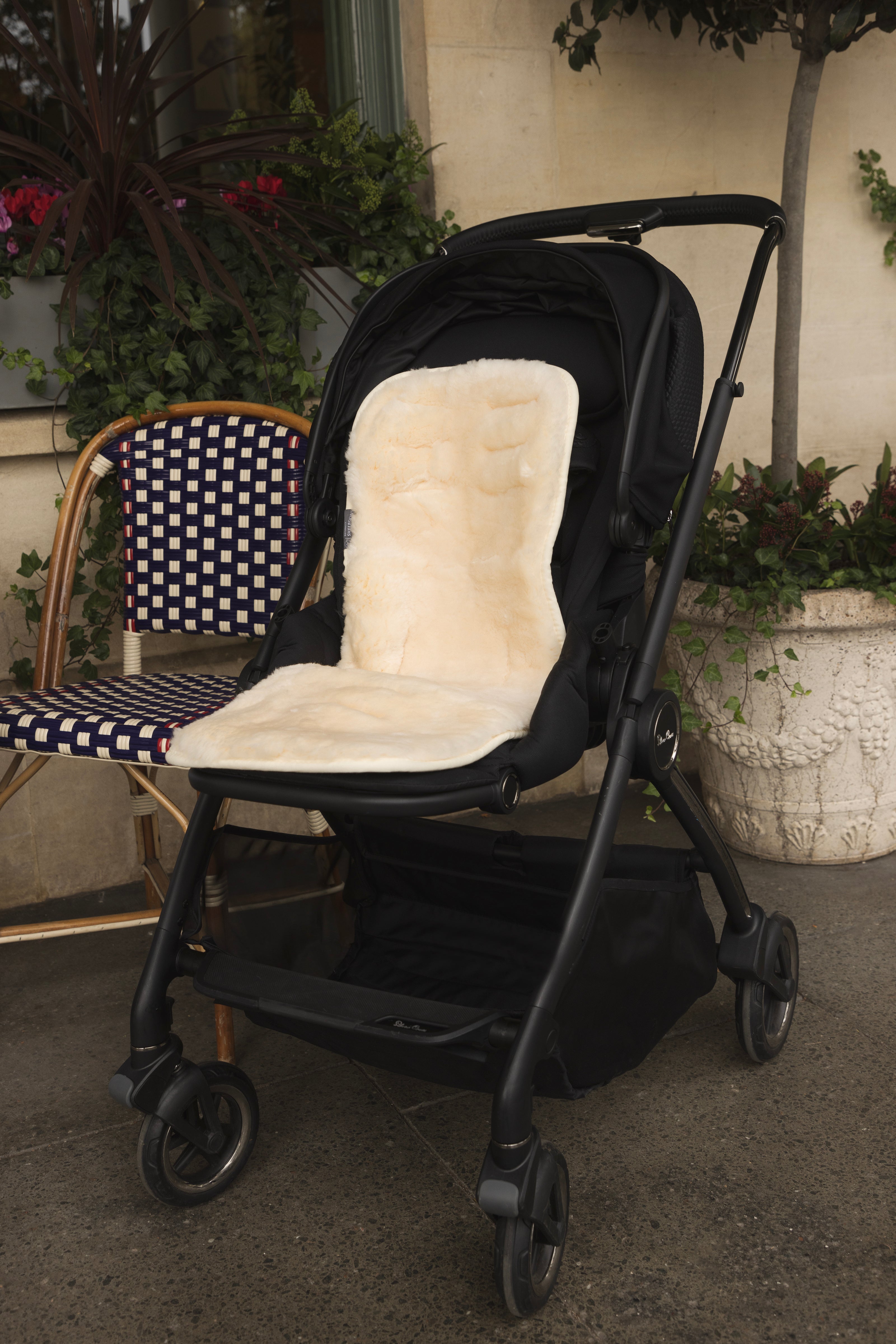 Bugaboo bee hot sale sheepskin liner