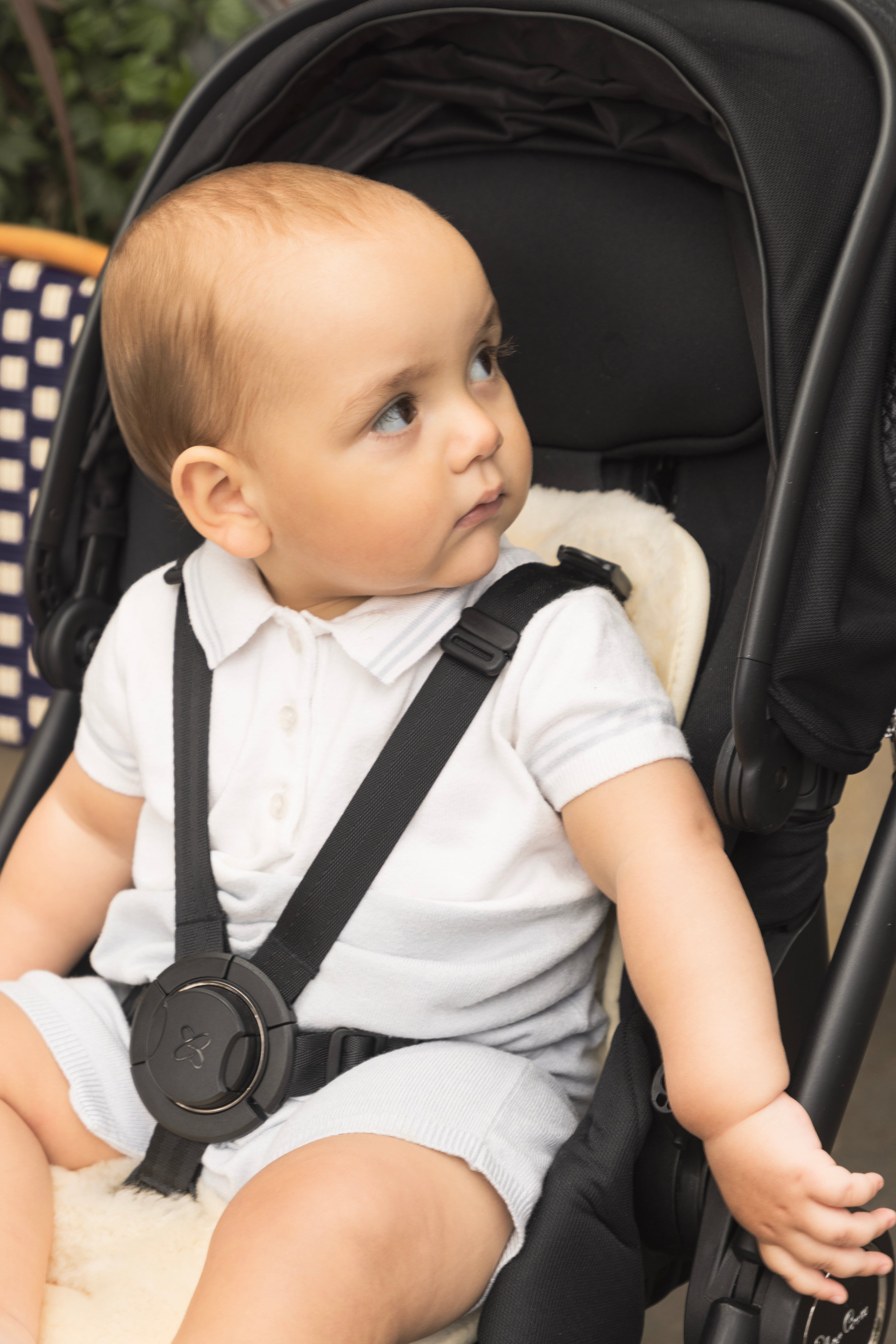 Sheepskin liner outlet for car seat